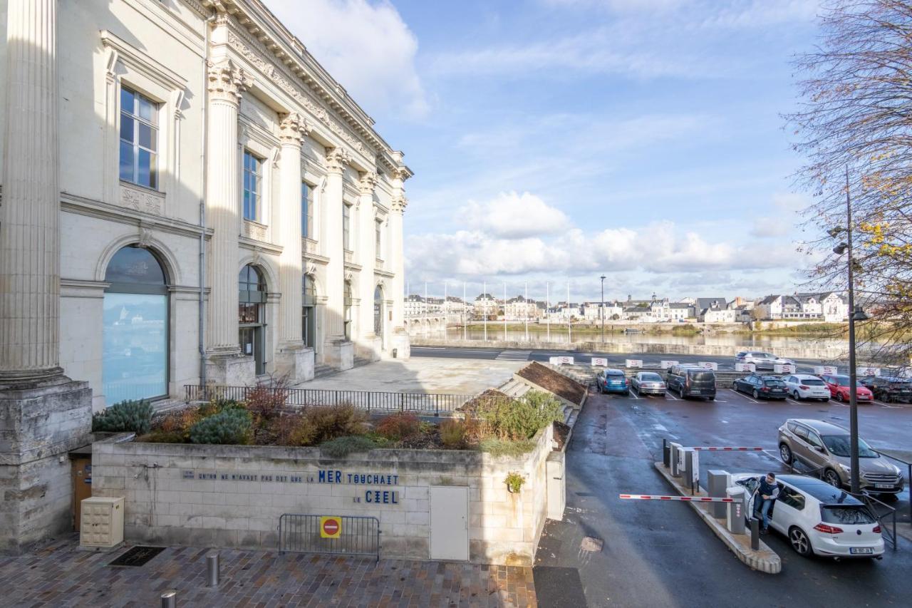Appartement Le Moliere Vue Sur Loire Saumur Exteriör bild